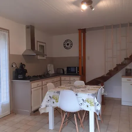 Du Bois De Bontemps Hébergement de vacances *