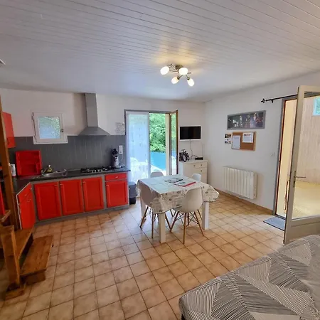 Du Bois De Bontemps Hébergement de vacances *