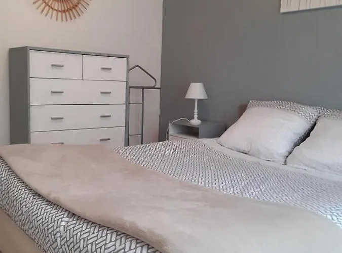 Holiday home Du Bois De Bontemps Sarlat-la-Caneda